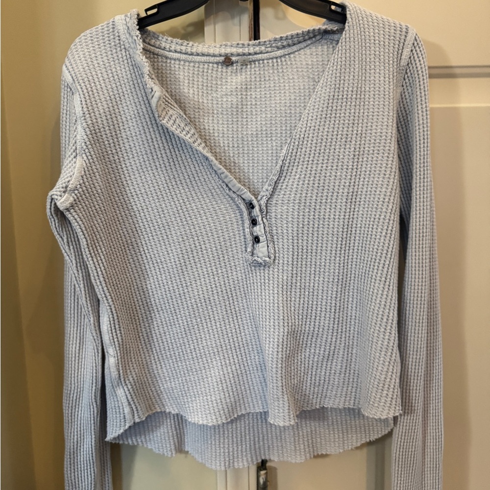 Free People Women's Light Gray distressed Waffle Knit Top xs/p
